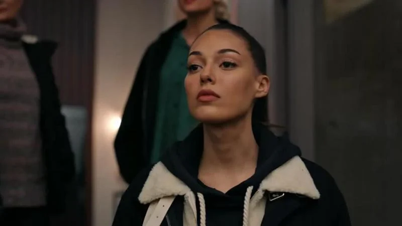 Кадры из сериала Пламя / Яркое пламя (2020)